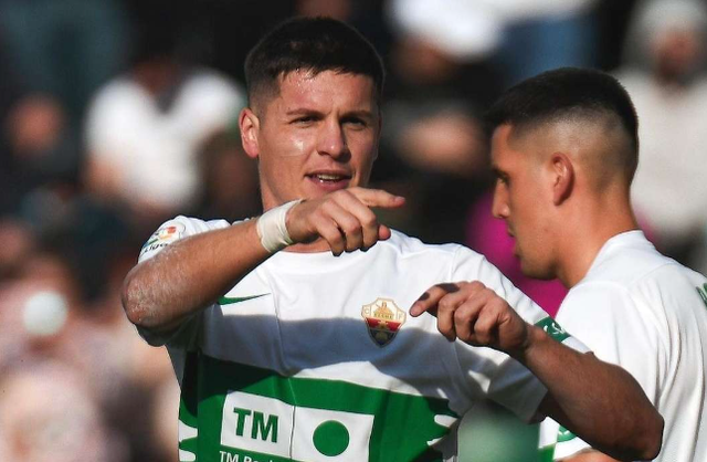 法甲清晨走向成谜；上海海港外线爆发；管理层满意；训练强度明显提升 