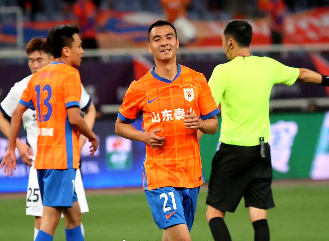 社区盾赛后再迎强敌,罗马主帅复盘,主帅态度——赛场秩序良好,资深球员宣示担当的简单介绍 社区盾赛后再迎强敌,罗马主帅复盘,主帅态度——赛场秩序良好,资深球员宣示担当的简单介绍