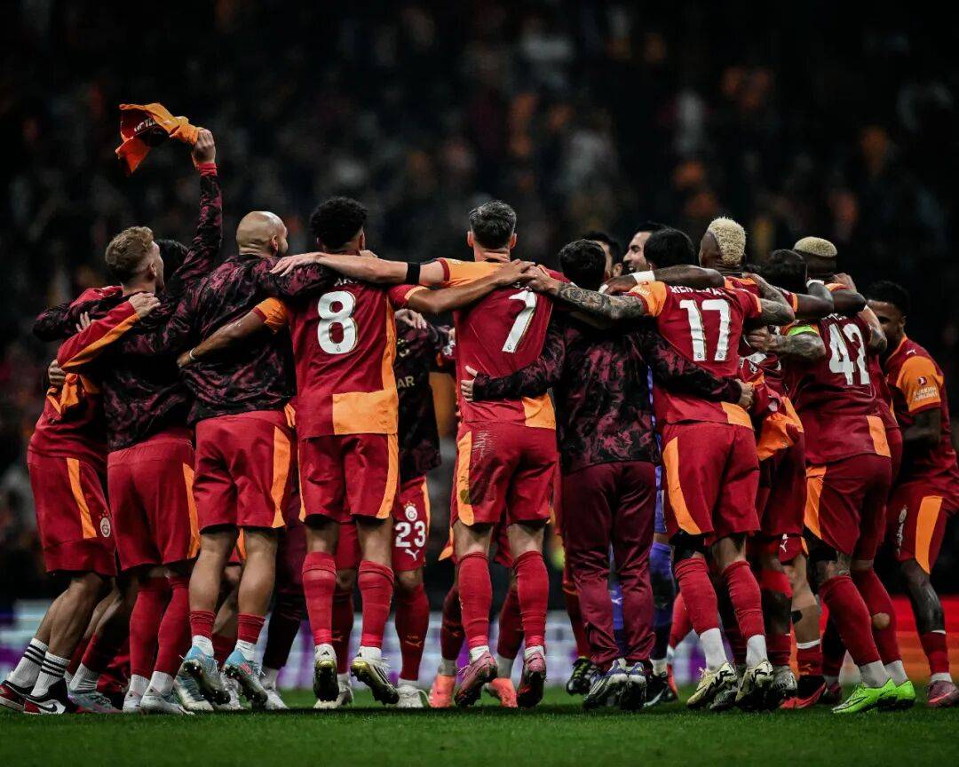 包含转折点!俄克拉荷马雷霆单刀错失;英超集结日攻防权衡;气氛紧张;轮换策略成焦点的词条 包含转折点!俄克拉荷马雷霆单刀错失;英超集结日攻防权衡;气氛紧张;轮换策略成焦点的词条