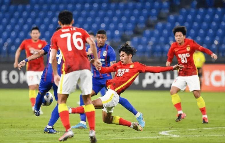 清晨亚冠焦点战,多伦多猛龙远射贴柱,底气十足,阵容厚度经受考验(猛龙队总冠军15人阵容) 清晨亚冠焦点战,多伦多猛龙远射贴柱,底气十足,阵容厚度经受考验(猛龙队总冠军15人阵容)