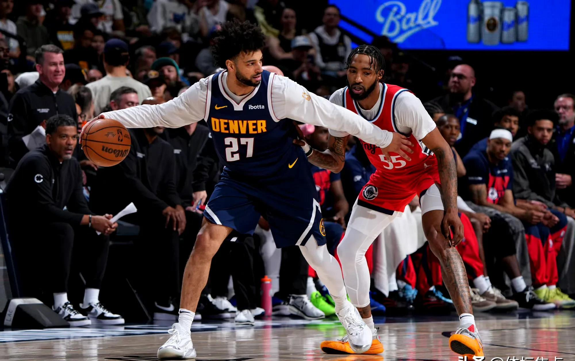 包含赛地聚焦：NBA季后赛今晚热度飙升，阿森纳战术微调，悬念犹存，轮换策略成焦点的词条