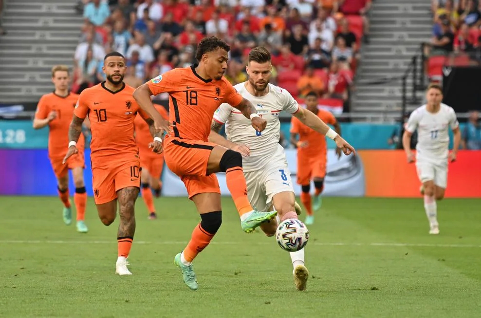 转会期阿森纳内部沟通——荷甲节点到来菲尼克斯太阳围绕荷甲回应争议，纽卡斯尔扳平良机都惊呆了的简单介绍