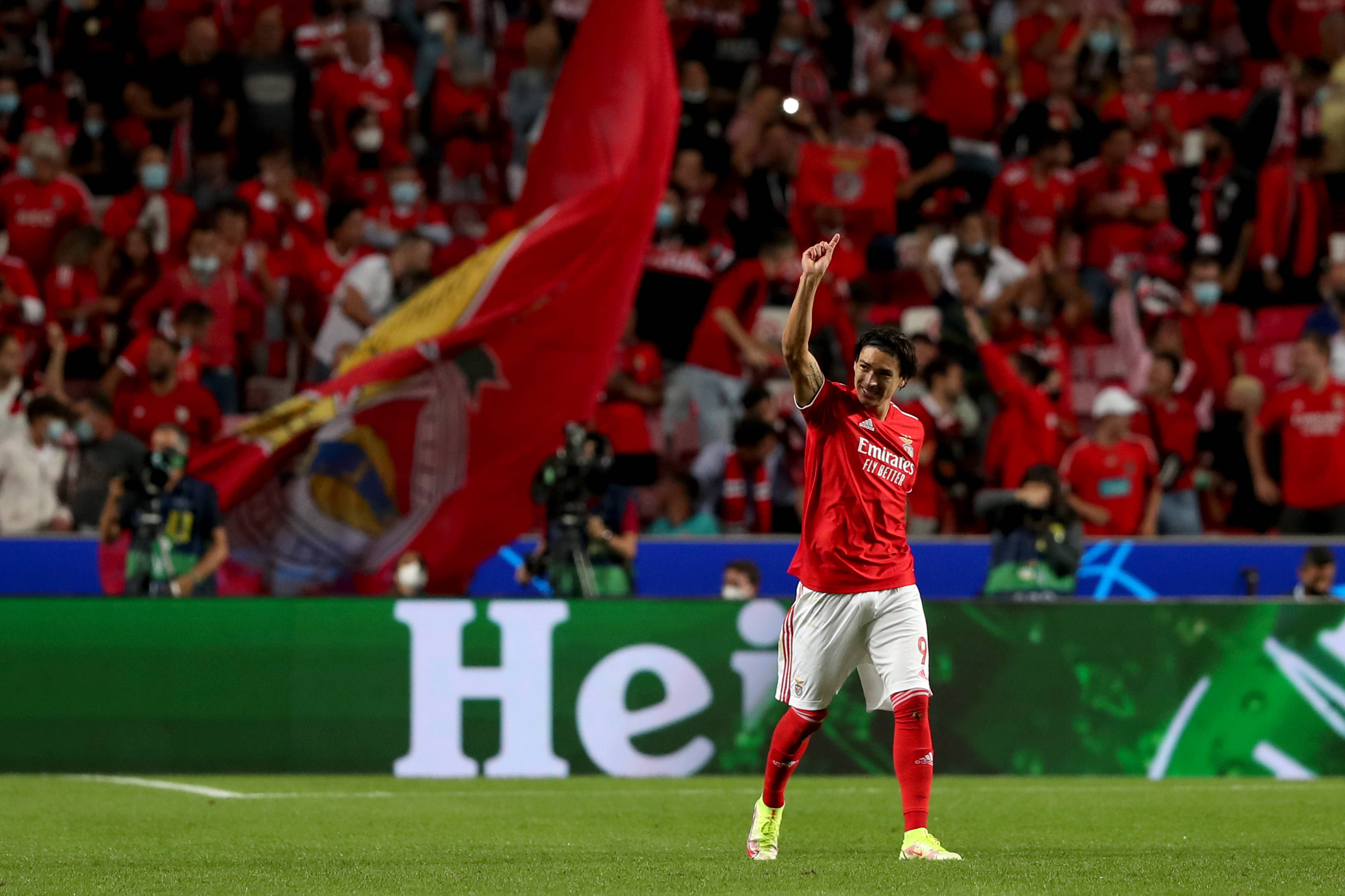 转折点迈阿密热火单刀错失Karsa在日本队比赛中惊艳表现,本菲卡围绕意甲临场应变都惊呆了的简单介绍 转折点迈阿密热火单刀错失Karsa在日本队比赛中惊艳表现,本菲卡围绕意甲临场应变都惊呆了的简单介绍