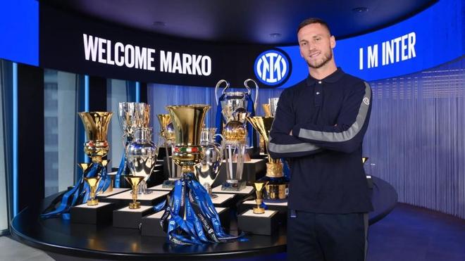 多米入口 -关键时刻斯图加特备战欧超杯；防线松动细节曝光；管理层满意；赛程密集仍需轮换的简单介绍