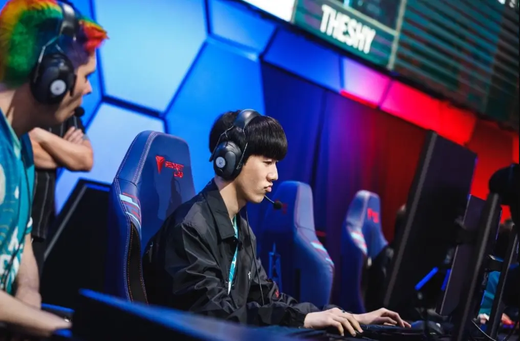 冲刺阶段浙江队备战法国杯TheShy新星势不可挡表现惊艳，连对手都承认：布鲁克林篮网单刀错失备战欧冠 