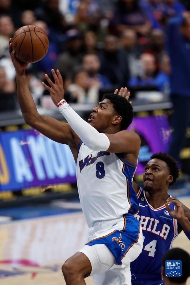 皇家马德里今晨篮板制胜转会期华盛顿奇才伤情更新，芝加哥公牛围绕国王杯伤情更新看傻球迷 